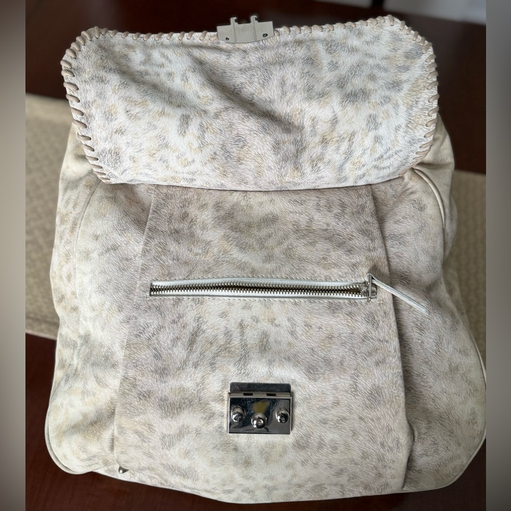 Be & D Leather Satchel Purse with Feather Like Pattern - Picture 9 of 15